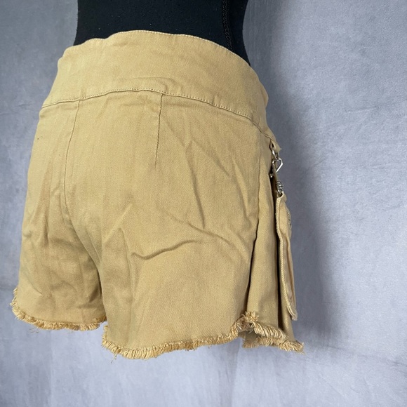 Darker waves khaki mini skort with cargo pocket size small - Picture 8 of 9